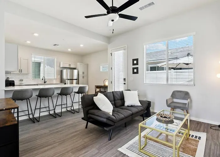 Sunny Contemporary In With Pool,bbq Apartment Casa Grande